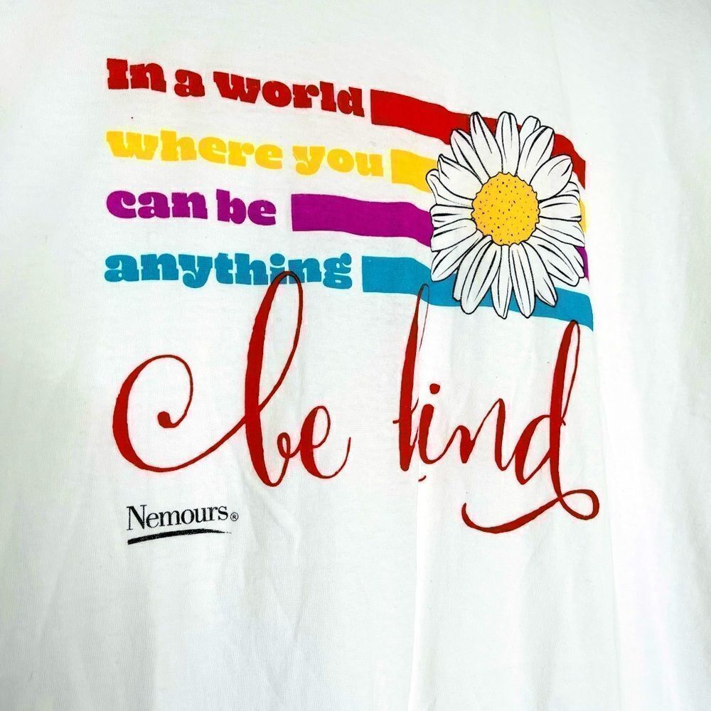‎“Be Kind” T-Shirt